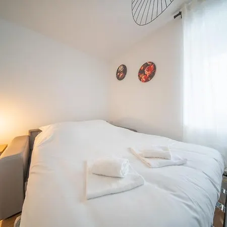 Super Near Basel 6 Apartment